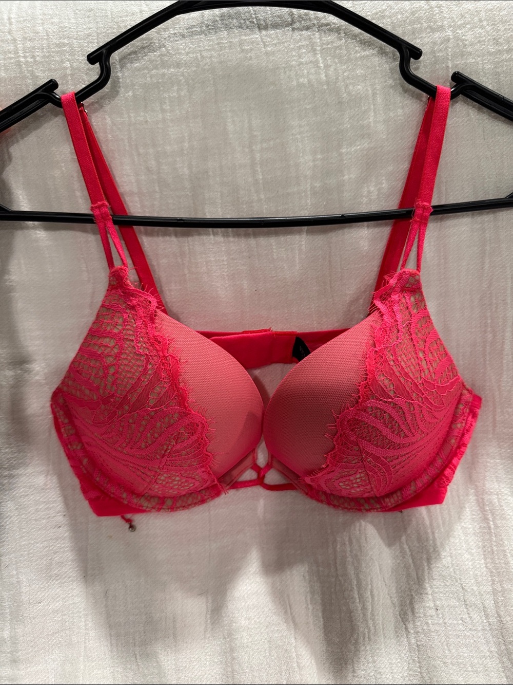 Victoria’s Secret Bombshell bra size 32B